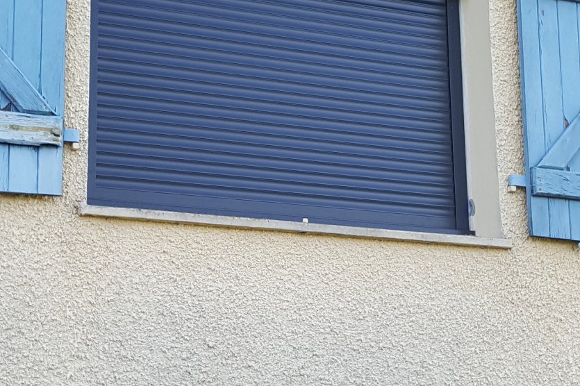 Fenêtres PVC et Porte de garage à UZEMAIN