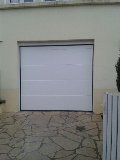 Porte de garage sectionnelle à Malzéville